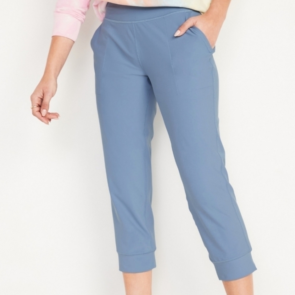 Old Navy Powersoft high riseCrop jogger Leggings Mount Shasta Blue S